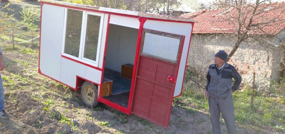 Hurda patozdan karavan yaptı 
