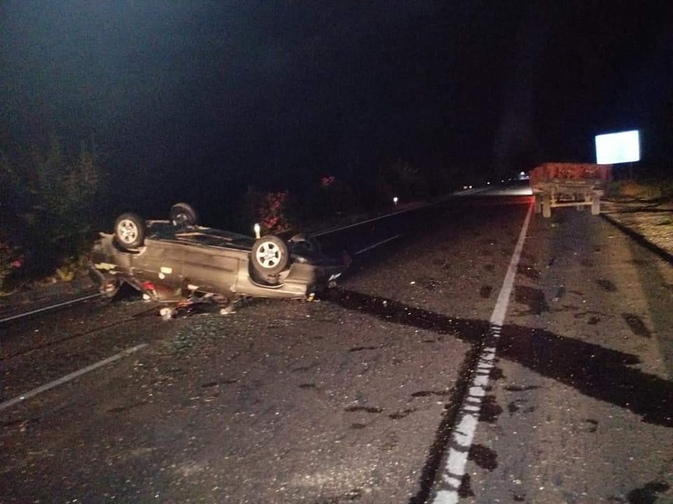 Hurdaya dönen otomobilden burnu bile kanamadan çıktı 
