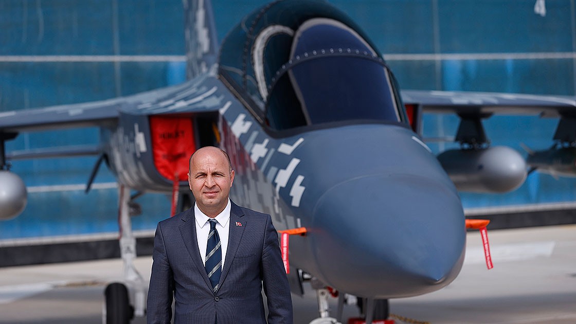 Hürjet uçağı montaja hazırlanıyor