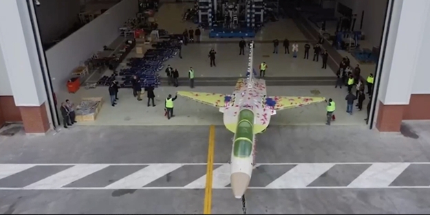 HÜRJET'in hangardan çıkışı Batı medyasını salladı