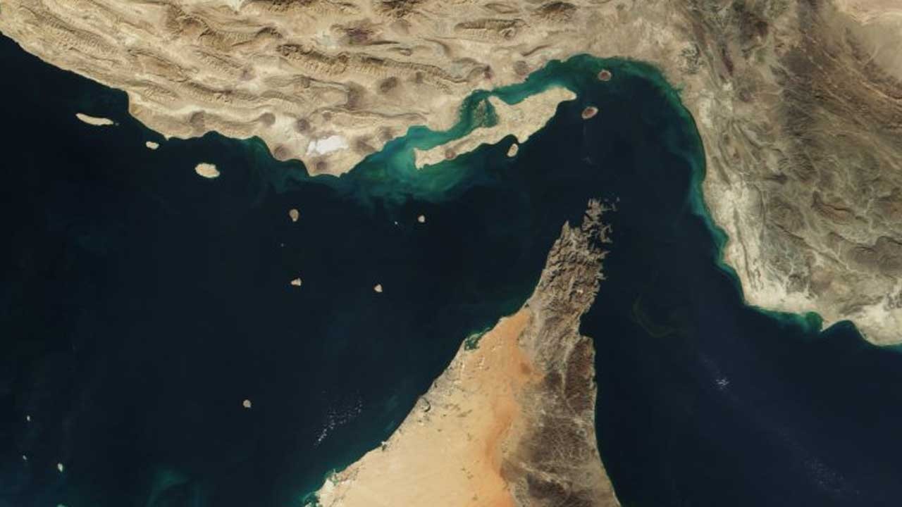 Hürmüz Boğazı açık mı? İran'dan kritik açıklama