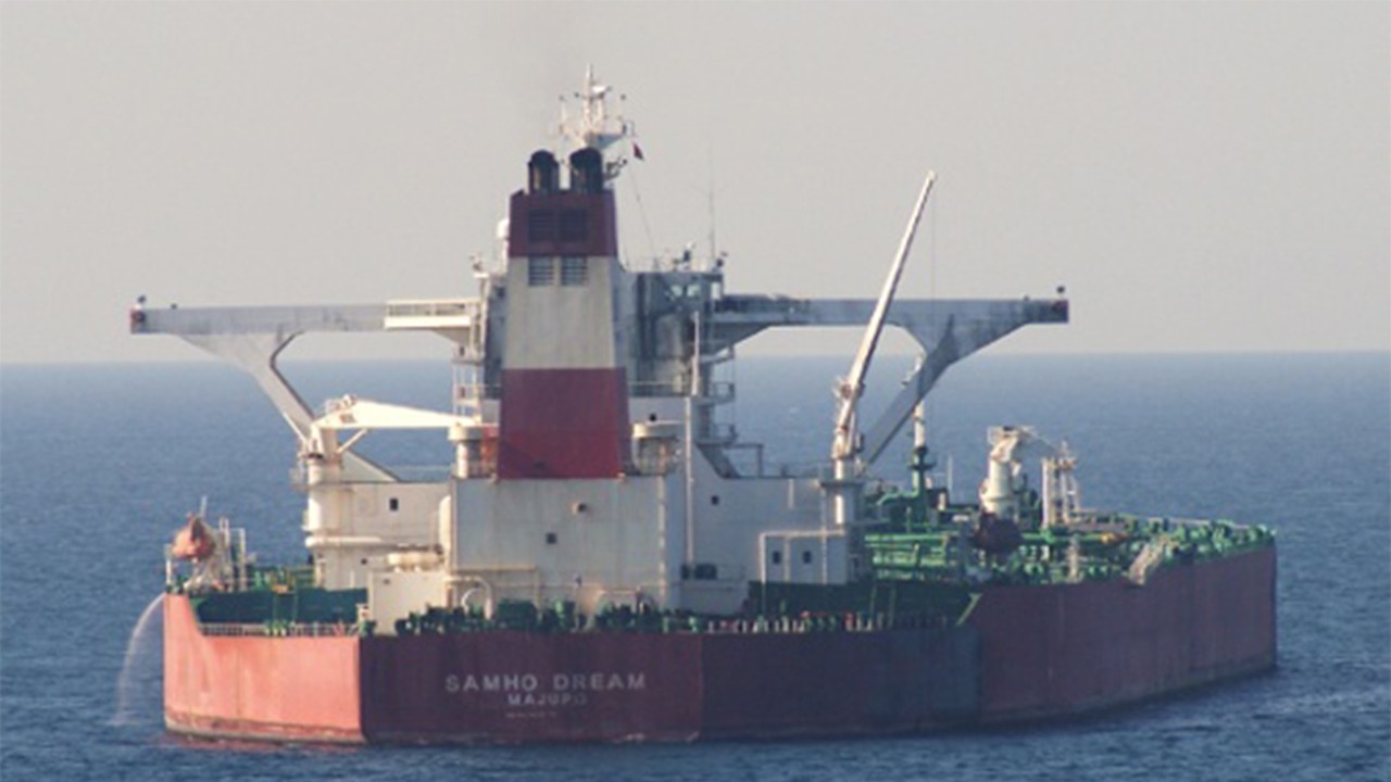 Hürmüz Boğazı’ndan bir tanker gemisi daha geçti ABD ablukasını kimse takmıyor