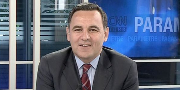 Hürriyet gazetesi bir yazarını daha kovdu!