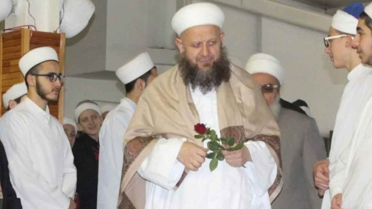 Hürriyet'te din karşıtlığı hortladı! Yusuf Ziya Gümüşel hoca efendiye akıl almaz iftiralar