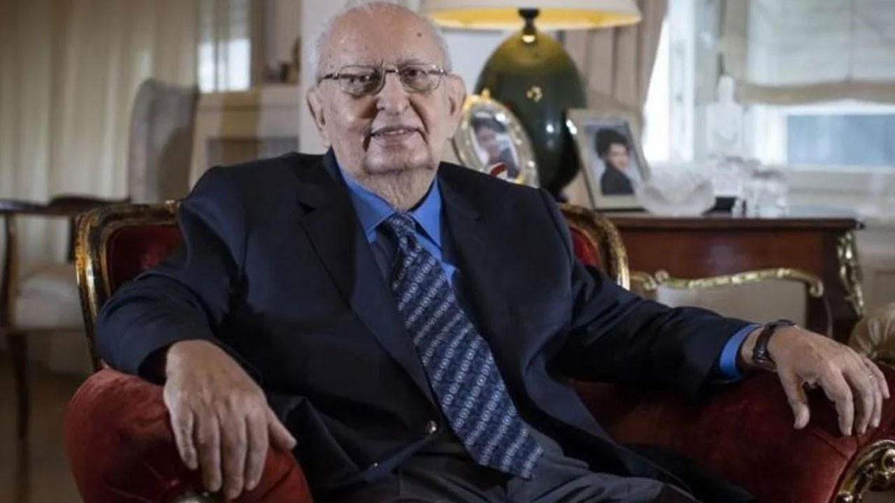 H&uuml;samettin Cindoruk kimdir?