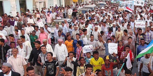 Husiler 4 göstericiyi kaçırdı