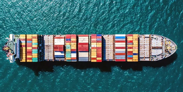 Husiler, ABD'ye ait bir gemiye saldırdı