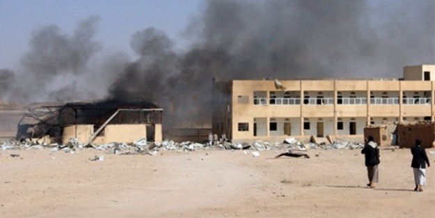 Husiler Başbakan'ın evini roketle vurdu