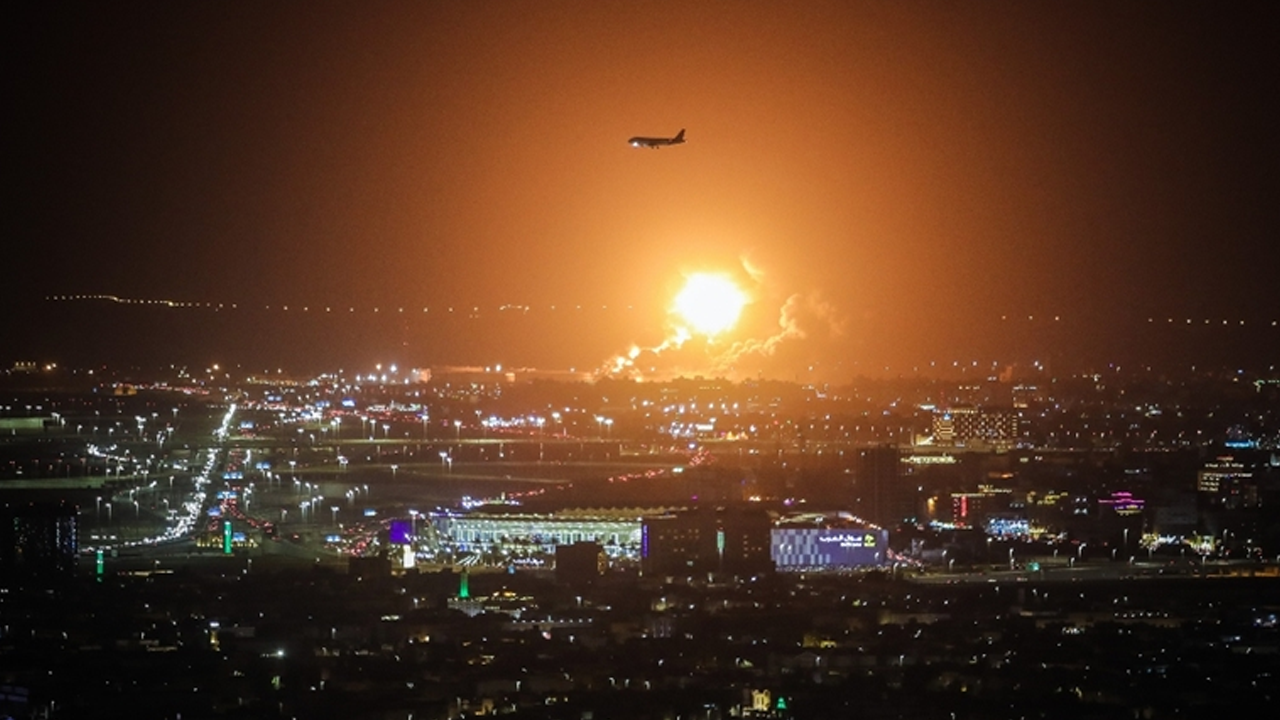 Husiler İsrail'i kalbinden vurdu!