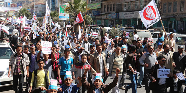 Husiler Saray’ı işgal etti