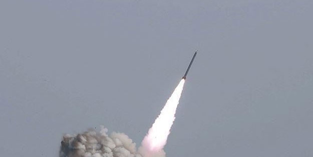 Husiler, Yemen açıklarında petrol gemisini vurdu