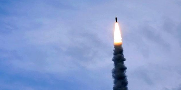 Husilerden ABD ve İngiltere'ye füzeli cevap