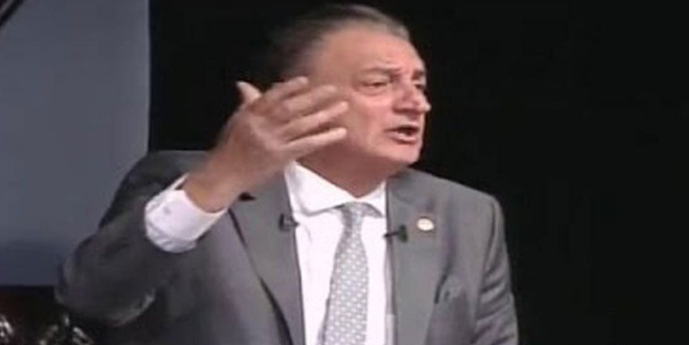 Hüsnü Bozkurt'tan referandum açıklaması