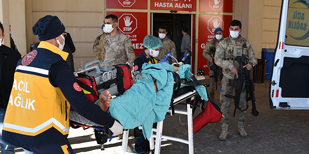 Husumetli aileler çatıştı! Yaralılar var