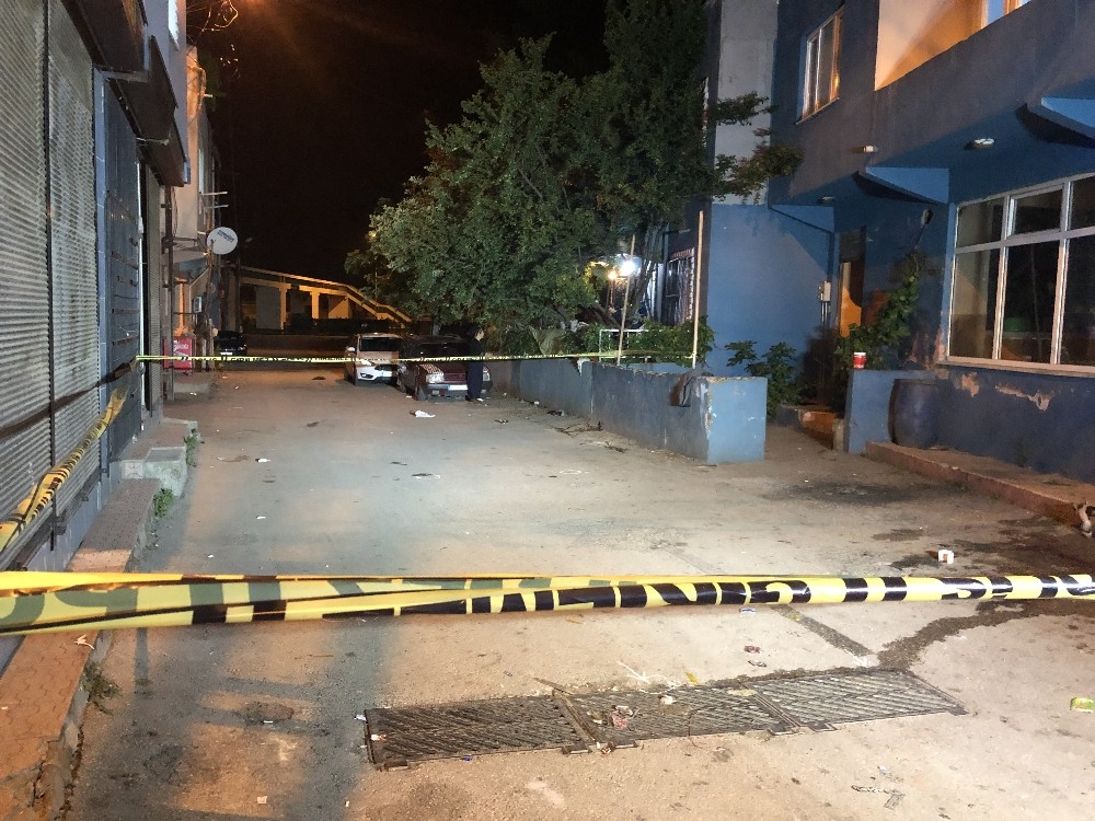 Husumetli aileleri yasakta engelleyemedi... Husumetlisini av tüfeğiyle göğsünden vurdu 