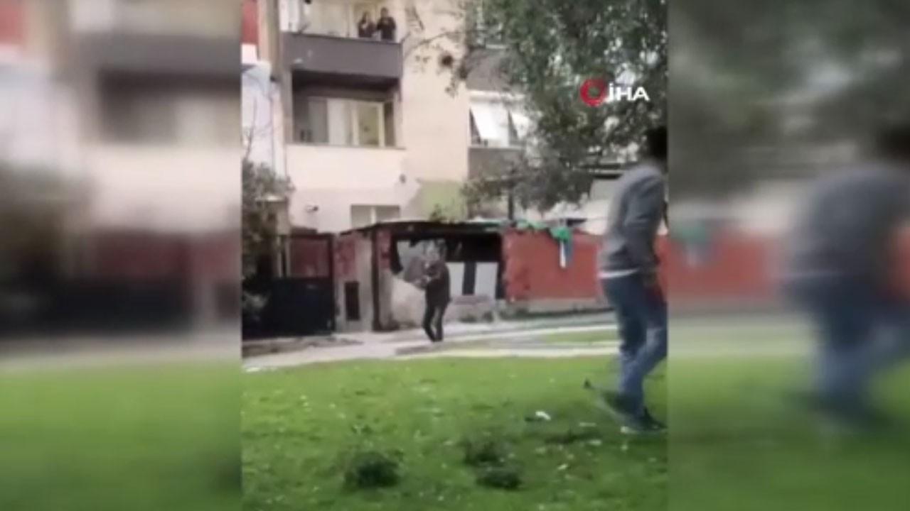 Husumetli iki aile sokak ortasında çatıştı! 1 yaralı 14 gözaltı