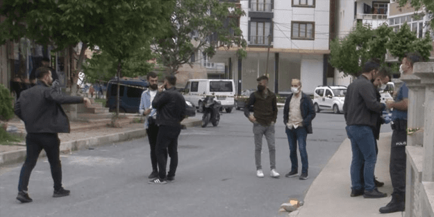 Husumetli iki grup çatıştı! Muhtar isyan etti