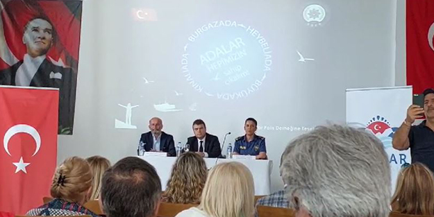 'Huzur' toplantısı kim sen kim! 'Vatan hainliği' sanığı Erdem Gül neye uğradığını şaşırdı