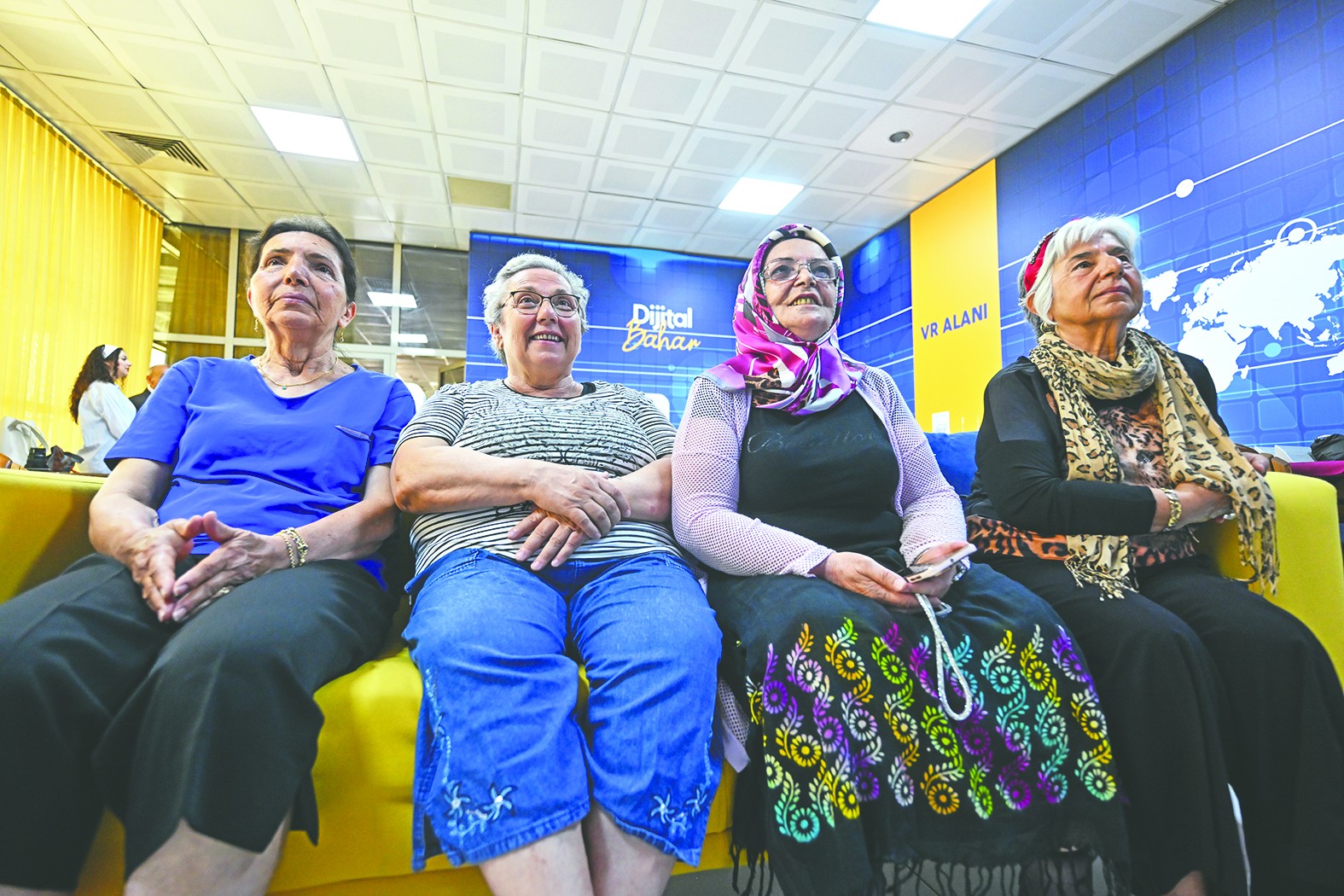 Huzurevi sakinlerine ‘Dijital Bahar’ geldi