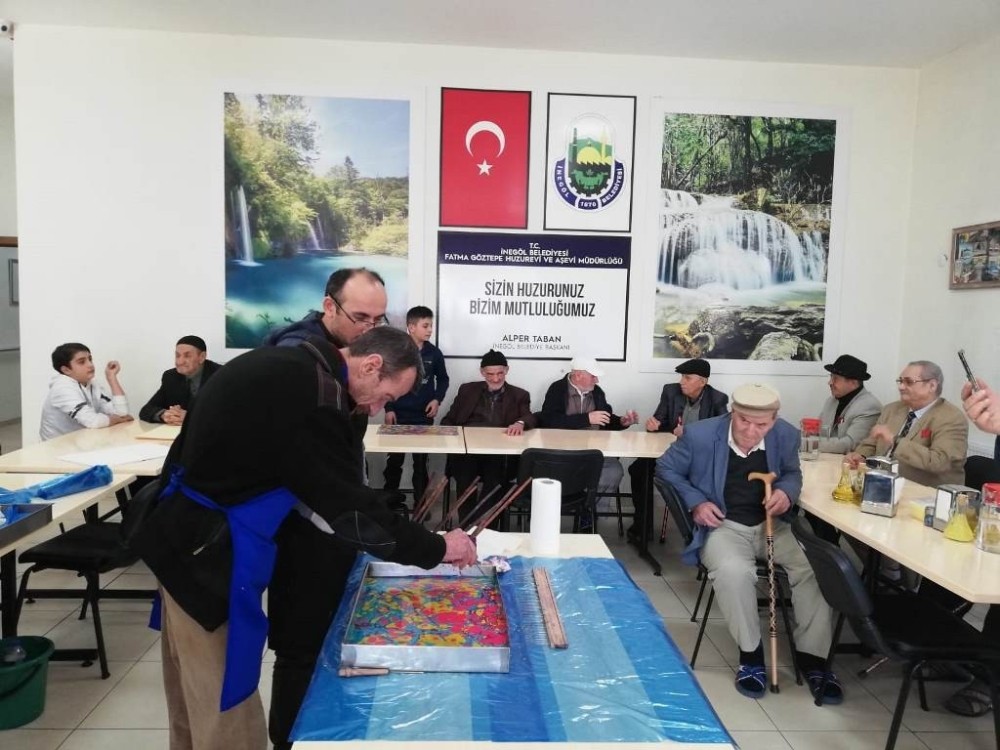 Huzurevi sâkinleri hayatın renklerini paylaşıyor 