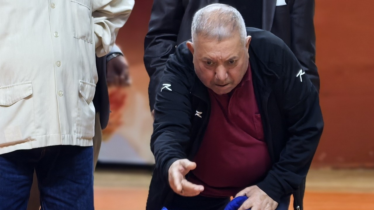 Huzurevleri spor şenliği renkli görüntülere sahne oldu