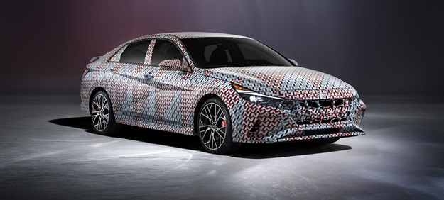 Hyundai Elantra N kamuflajlı olarak karşımıza çıktı