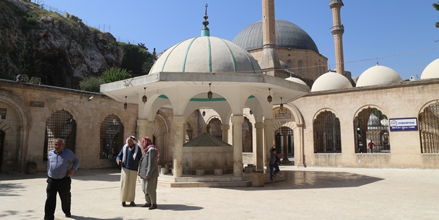Hz. İbrahim burada doğdu: Mevlid-İ Halil (Dergâh) Camii