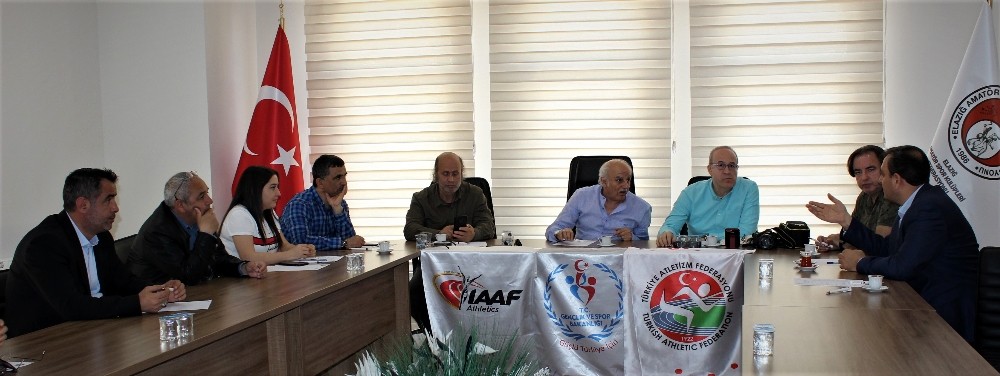 IAAF Çocuk Atletizmi Karar Grubu Toplantısı Elazığ’da yapıldı 