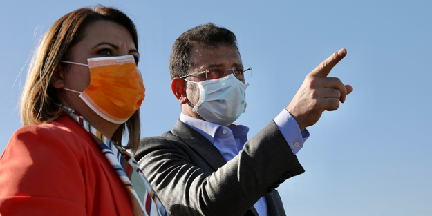 İBB Başkanı Ekrem İmamoğlu'ndan 'çalışıyoruz' pozu