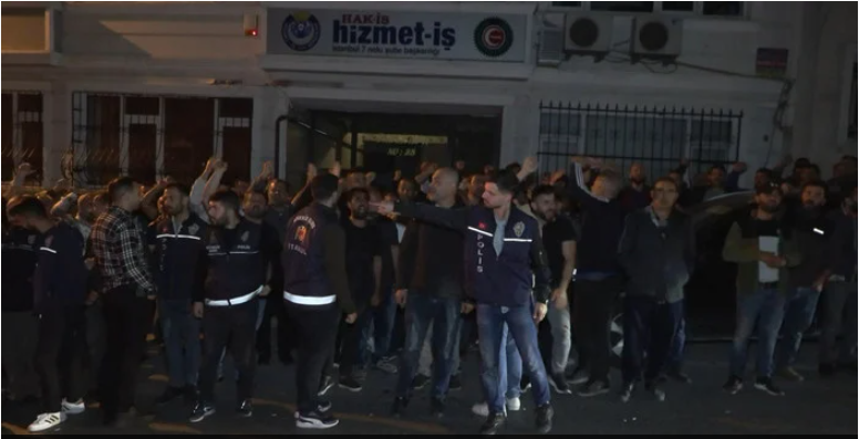 İBB çalışanlarından sendika binası önünde protesto! Sosyal haklarımızı istiyoruz