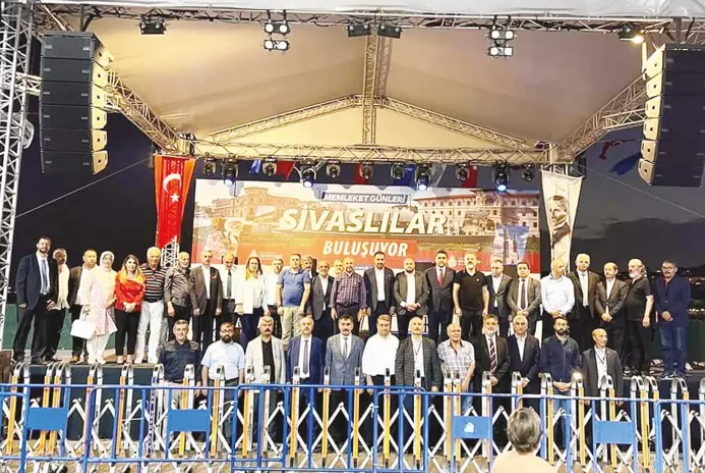 İBB hemşeri derneklerini böldü! "Hiçbir dayatmayı kabul etmeyeceğiz"