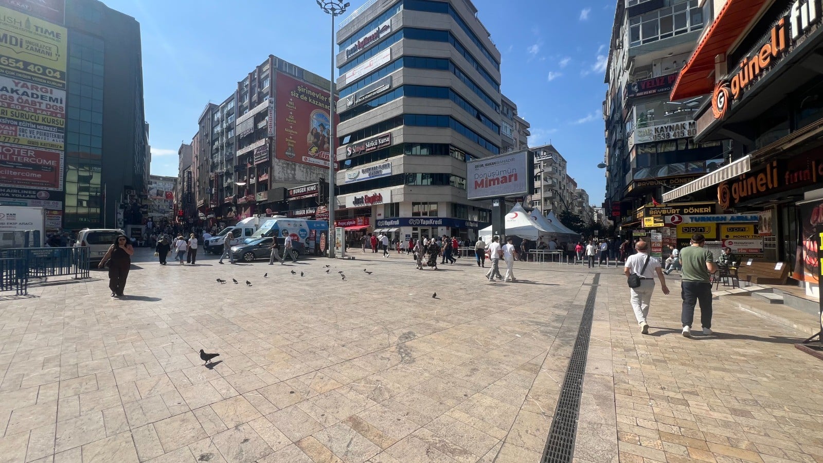 İBB Kızılay'a meydanda yer vermedi Bahçelievler Belediyesi yer tahsis etti