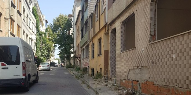 İBB koca mahalleyi 4 yılda mahvetti!