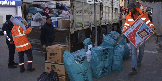 İBB mağdurları depremzedeler için kolları sıvadı