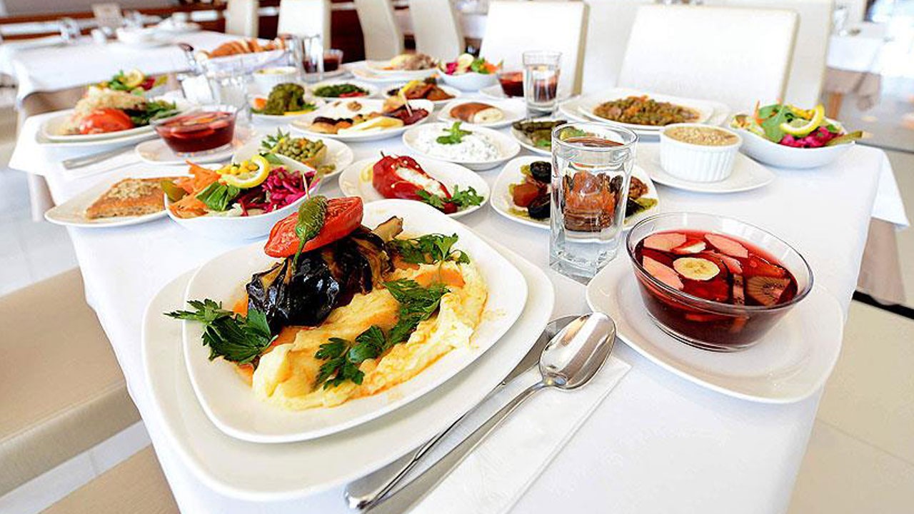 İBB Meclisi kararı açıkladı! Önce toplu ulaşıma şimdi de iftar menülerine zam