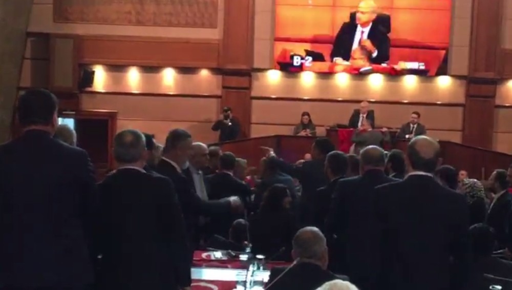 İBB Meclisinde “Engin Özkoç” gerginliği 