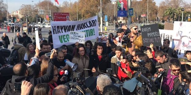 İBB önünde protesto: İmamoğlu sözünü tut