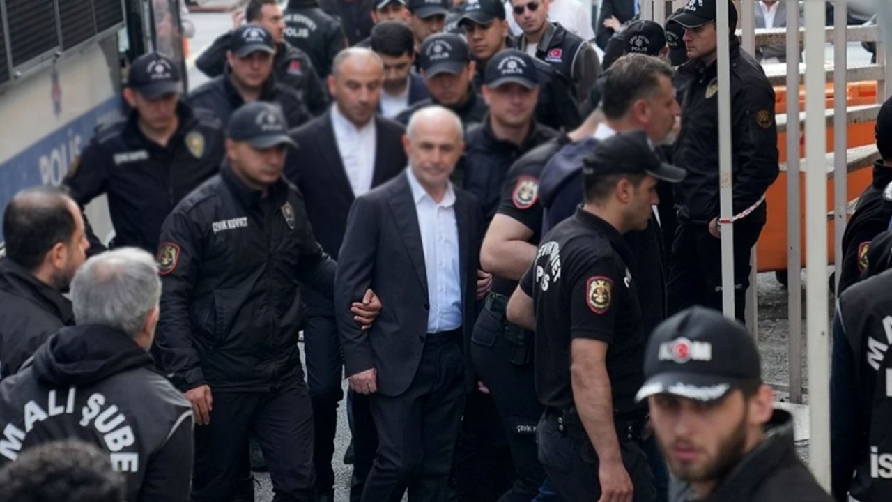 İBB rüşvet, yolsuzluk 4. dalgada gözaltına alınan Ak Partili başkan kim? 'Hayret' dedirtti