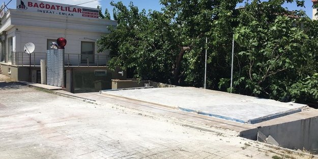İBB sözcüsü Nadir Ataman'ın kaçak yapısı yıkıldı