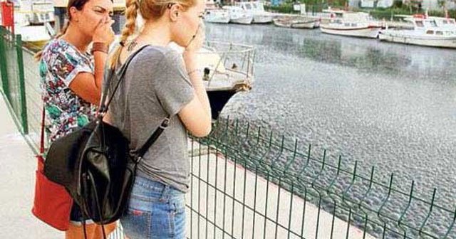 İBB’nin çalışmalarını sürdürdüğü Kurbağalıdere fokurduyor!