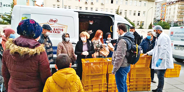 İBB’nin ekmeğiyle CHP reklâmı!