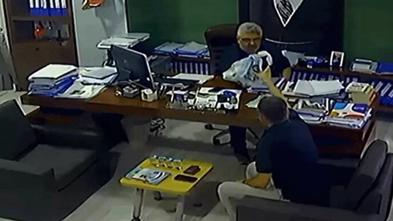 İBB'nin paralarını böyle cebe indirmişler! Balya balya paraları dağıtırken görüntülendi