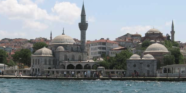 İBB'nin Şemsi Paşa Camii kararına tepki yağıyor