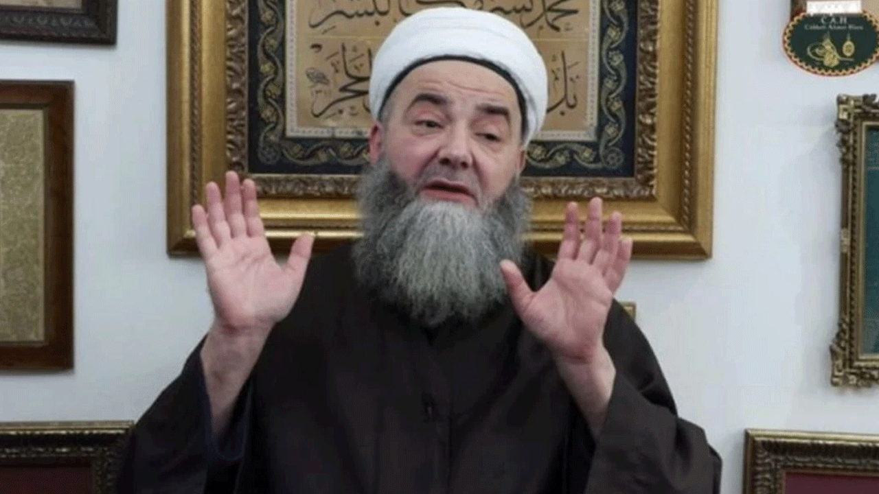 Cübbeli Ahmet Hoca'dan çok sinirlendi! "Kendine yakışanı yapmış!"