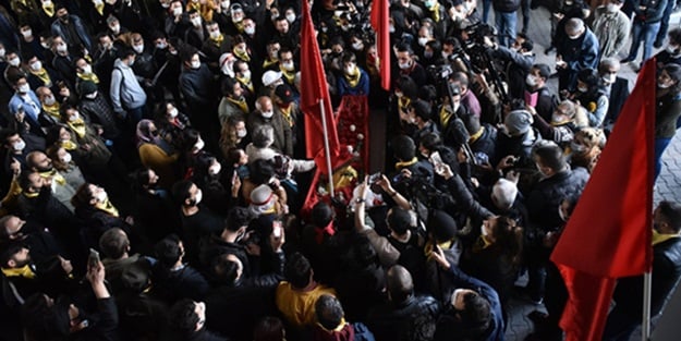 İbrahim Gökçek'in cenazesinde skandal görüntü