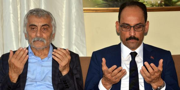 İbrahim Kalın'dan Karakoç ailesine taziye ziyareti