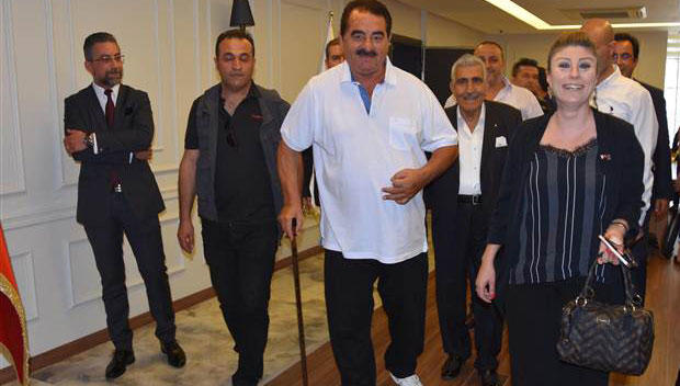 İbrahim Tatlıses'ten AK Parti'ye ziyaret