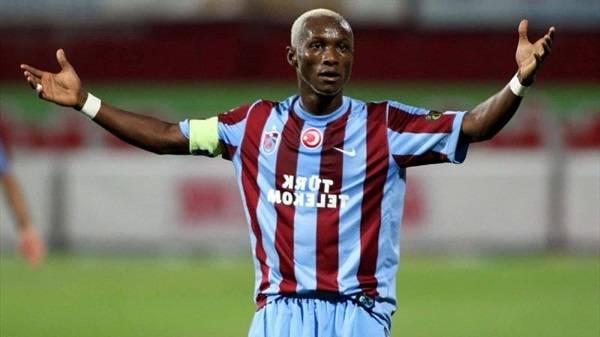 İbrahim Yattara hastaneye koştu! İstanbul’da banyo kavgası kanlı bitti! Futbolcu hayatını kaybetti