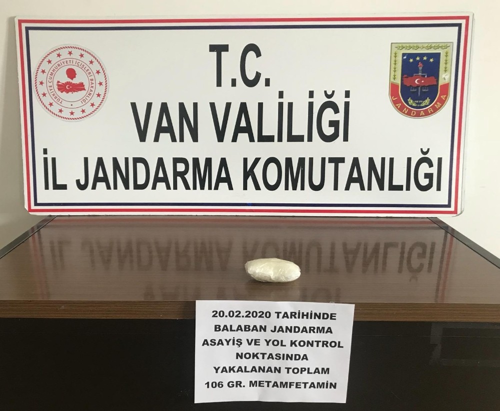 İç çamaşırından uyuşturucu çıktı 
