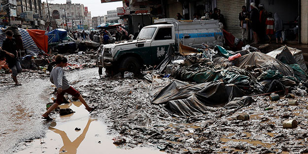 İç savaşın pençesindeki Yemen’de sel felaketi! Ölüler var